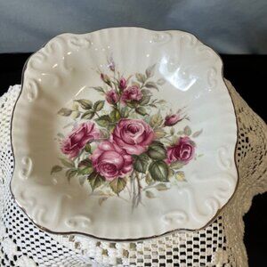 Aynsley Bone‎ China RoseTrinket Dish Staffordshire, England